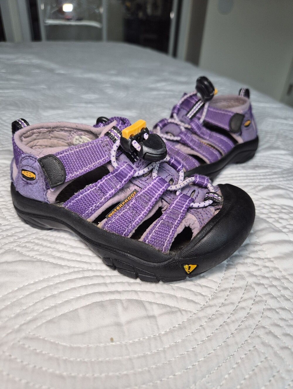 VGUC Keen Newport H2 sandals Purple Girls 9